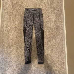 lululemon leggings (swift speed high rise tight), black and white print, size 2
